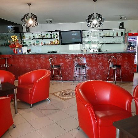 Restaurant And Pension Stenly Spissky Stvrtok Luaran gambar