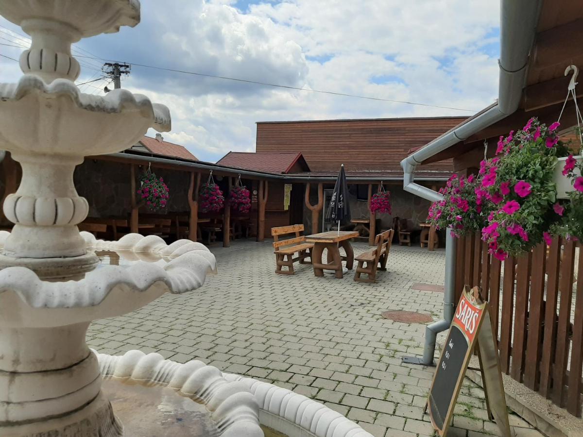 Restaurant And Pension Stenly Spissky Stvrtok Luaran gambar