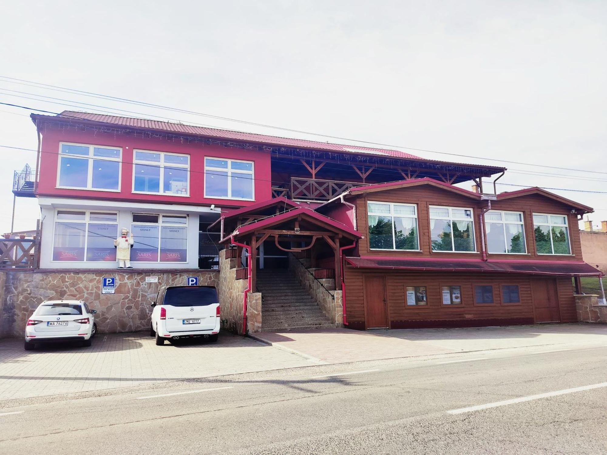 Restaurant And Pension Stenly Spissky Stvrtok Luaran gambar